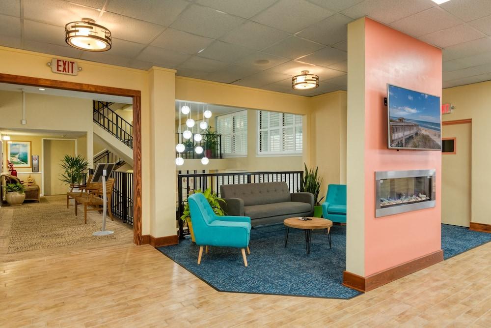 Ramada Plaza By Wyndham Nags Head Oceanfront Hotel Kill Devil Hills Exterior photo