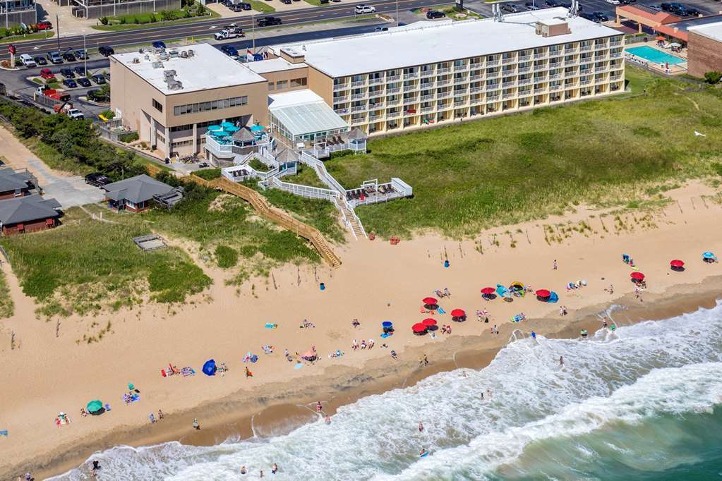 Ramada Plaza By Wyndham Nags Head Oceanfront Hotel Kill Devil Hills Exterior photo