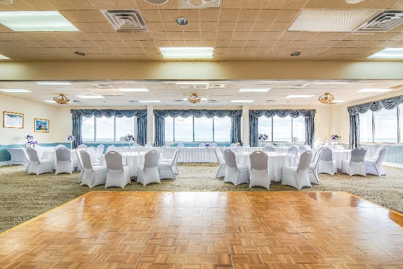 Ramada Plaza By Wyndham Nags Head Oceanfront Hotel Kill Devil Hills Exterior photo
